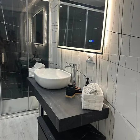 Saxlafenice Feriehus Bari